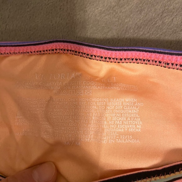 Victoria’s Secret Bikini - Picture 2 of 3